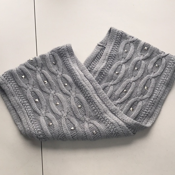GRAY Saks Fifth Avenue cable knit studded infinity scarf - Picture 4 of 8